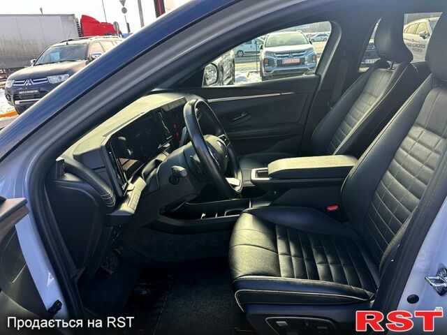 Серый Рено Меган, объемом двигателя 0 л и пробегом 54 тыс. км за 24031 $, фото 8 на Automoto.ua