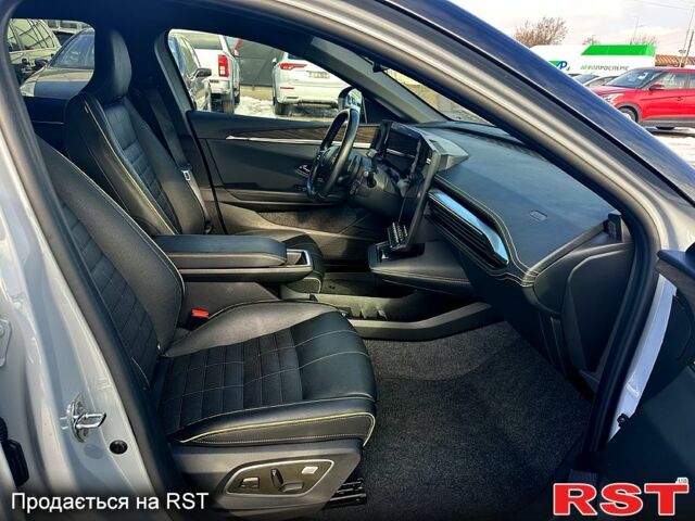 Серый Рено Меган, объемом двигателя 0 л и пробегом 54 тыс. км за 24031 $, фото 11 на Automoto.ua