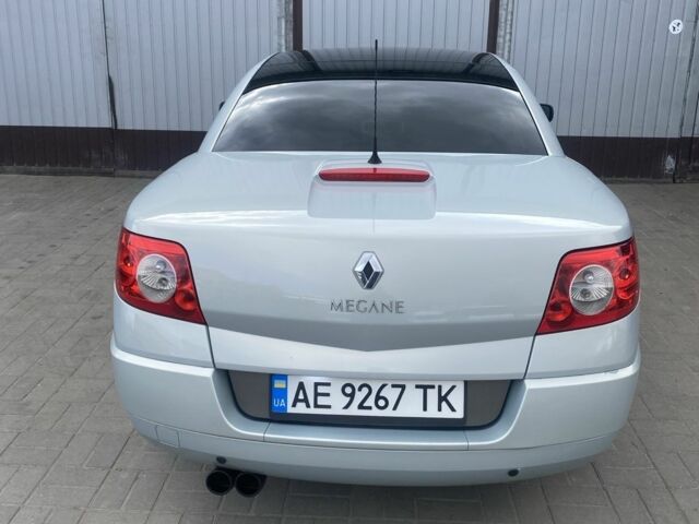 Серый Рено Меган, объемом двигателя 2 л и пробегом 220 тыс. км за 5200 $, фото 6 на Automoto.ua