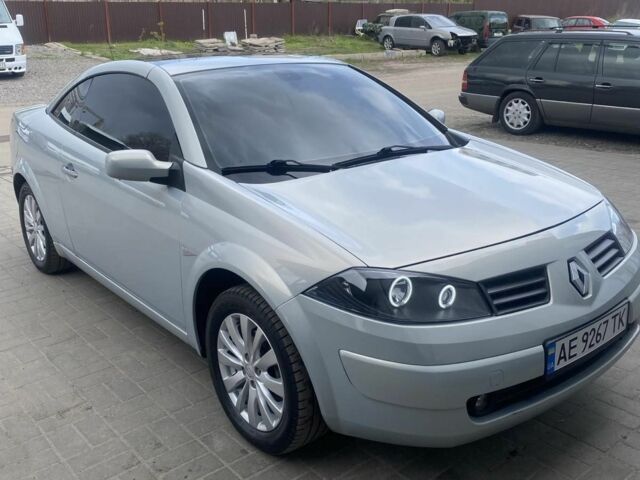 Серый Рено Меган, объемом двигателя 2 л и пробегом 220 тыс. км за 5200 $, фото 5 на Automoto.ua