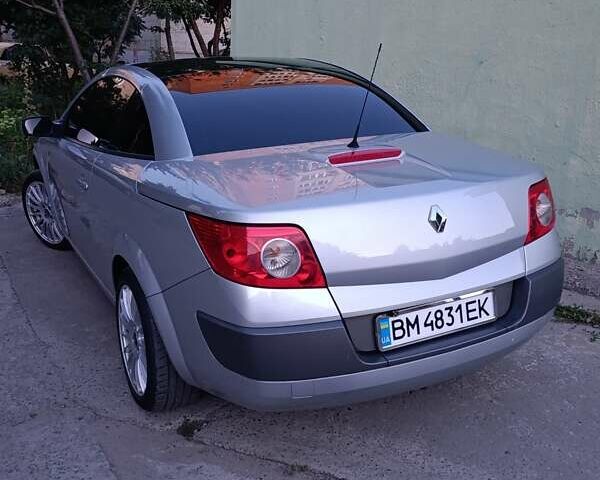 Серый Рено Меган, объемом двигателя 2 л и пробегом 240 тыс. км за 5800 $, фото 2 на Automoto.ua