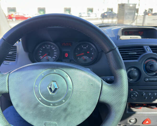 Серый Рено Меган, объемом двигателя 1.6 л и пробегом 168 тыс. км за 4800 $, фото 11 на Automoto.ua