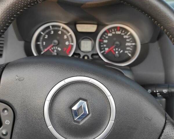 Рено Меган 2006 в Славянске на Automoto.ua Серый Рено Меган, объемом двигателя 2 л и пробегом 160 тыс. км за 7200 $, фото 11 на Automoto.ua