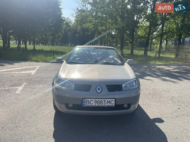 Серый Рено Меган, объемом двигателя 1.6 л и пробегом 157 тыс. км за 4600 $, фото 2 на Automoto.ua