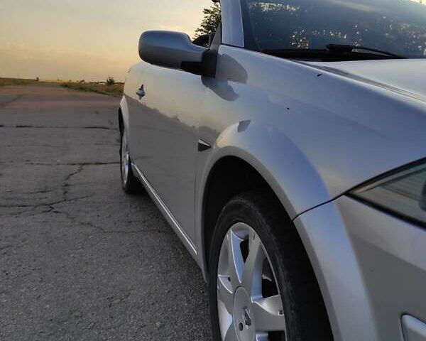 Рено Меган 2006 в Славянске на Automoto.ua Серый Рено Меган, объемом двигателя 2 л и пробегом 160 тыс. км за 7200 $, фото 5 на Automoto.ua