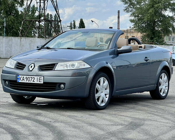 Серый Рено Меган, объемом двигателя 2 л и пробегом 207 тыс. км за 6300 $, фото 2 на Automoto.ua