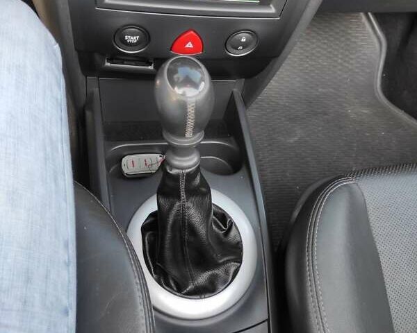 Серый Рено Меган, объемом двигателя 2 л и пробегом 160 тыс. км за 7200 $, фото 4 на Automoto.ua