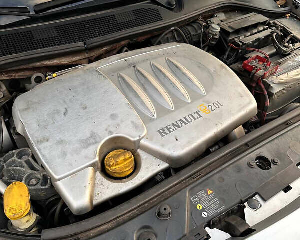 Серый Рено Меган, объемом двигателя 2 л и пробегом 176 тыс. км за 6000 $, фото 11 на Automoto.ua