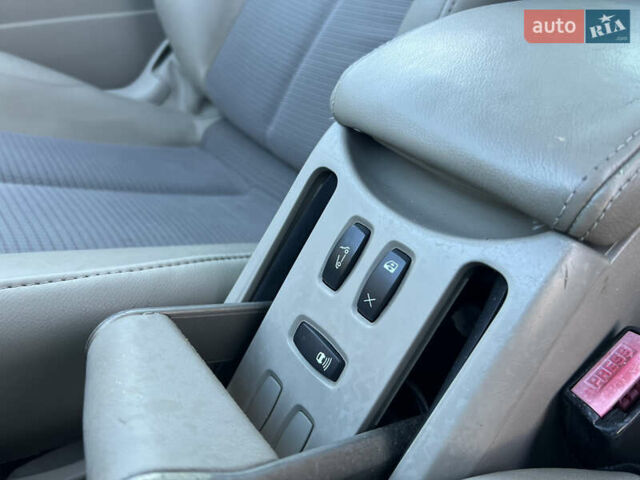 Сірий Рено Меган, об'ємом двигуна 1.9 л та пробігом 246 тис. км за 3999 $, фото 9 на Automoto.ua