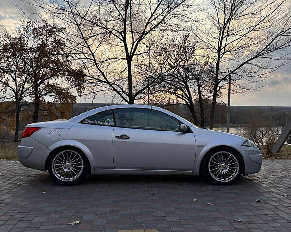 Серый Рено Меган, объемом двигателя 2 л и пробегом 176 тыс. км за 6000 $, фото 9 на Automoto.ua