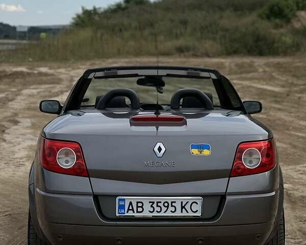 Серый Рено Меган, объемом двигателя 2 л и пробегом 273 тыс. км за 4500 $, фото 5 на Automoto.ua