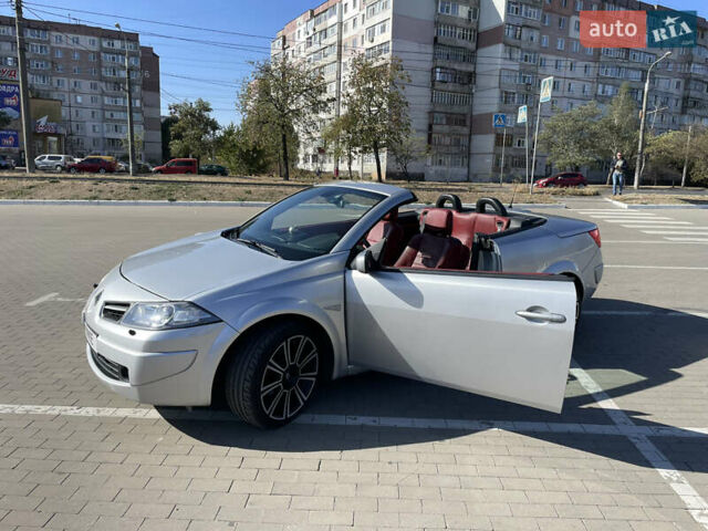 Сірий Рено Меган, об'ємом двигуна 1.6 л та пробігом 290 тис. км за 6500 $, фото 68 на Automoto.ua