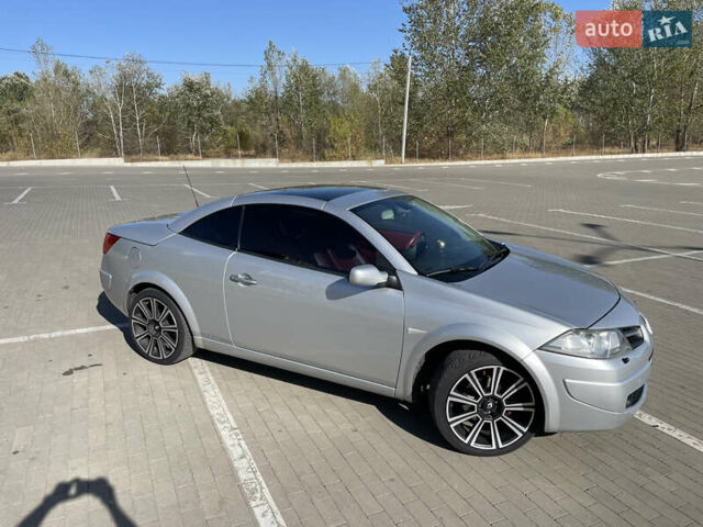 Сірий Рено Меган, об'ємом двигуна 1.6 л та пробігом 290 тис. км за 6500 $, фото 25 на Automoto.ua