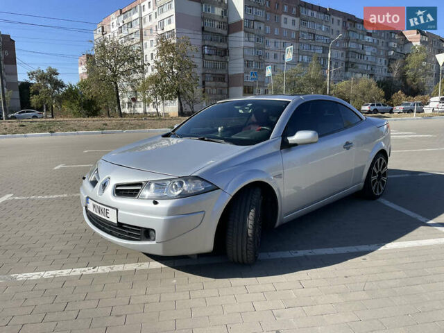 Сірий Рено Меган, об'ємом двигуна 1.6 л та пробігом 290 тис. км за 6500 $, фото 15 на Automoto.ua