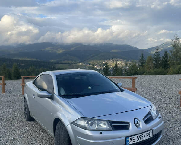 Сірий Рено Меган, об'ємом двигуна 1.6 л та пробігом 290 тис. км за 6500 $, фото 5 на Automoto.ua