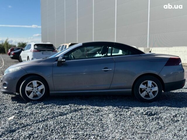 Серый Рено Меган, объемом двигателя 2 л и пробегом 215 тыс. км за 8690 $, фото 8 на Automoto.ua