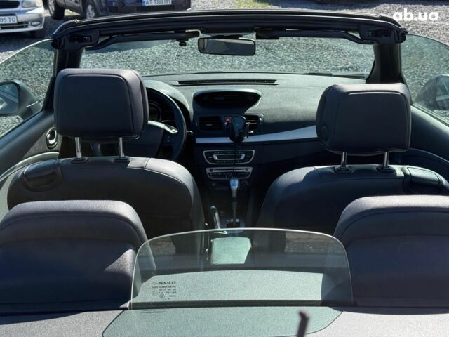 Серый Рено Меган, объемом двигателя 2 л и пробегом 215 тыс. км за 8690 $, фото 19 на Automoto.ua