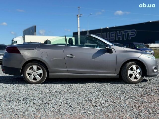 Серый Рено Меган, объемом двигателя 2 л и пробегом 215 тыс. км за 8690 $, фото 18 на Automoto.ua