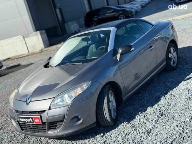 Серый Рено Меган, объемом двигателя 2 л и пробегом 215 тыс. км за 8690 $, фото 9 на Automoto.ua