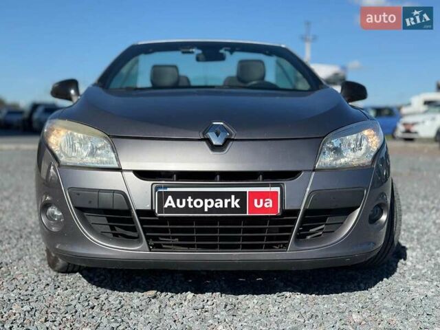 Рено Меган 2011 у Львові на Automoto.ua Сірий Рено Меган, об'ємом двигуна 2 л та пробігом 215 тис. км за 8690 $, фото 16 на Automoto.ua