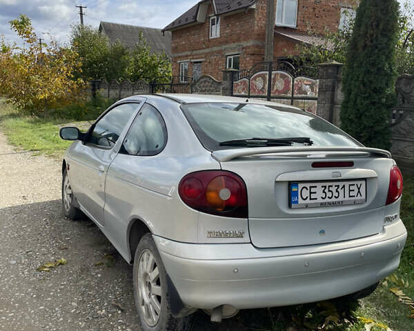 Рено Меган 2002 в Черновцах на Automoto.ua Серый Рено Меган, объемом двигателя 1.6 л и пробегом 205 тыс. км за 2102 $, фото 1 на Automoto.ua