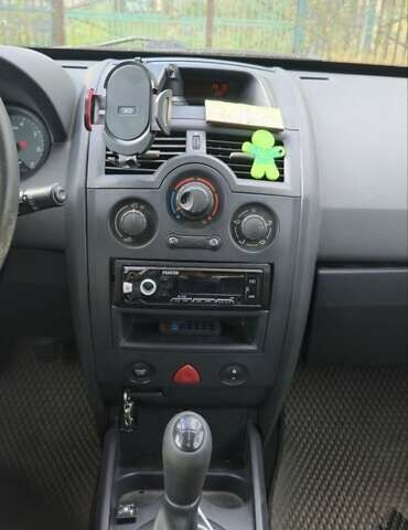 Сірий Рено Меган, об'ємом двигуна 1.6 л та пробігом 195 тис. км за 2999 $, фото 7 на Automoto.ua