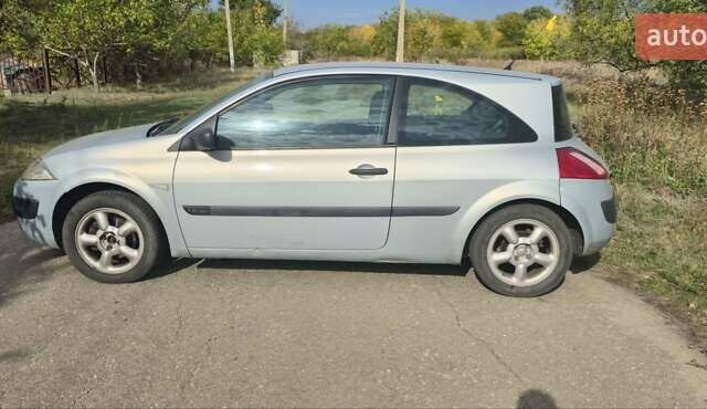 Сірий Рено Меган, об'ємом двигуна 1.6 л та пробігом 195 тис. км за 2999 $, фото 1 на Automoto.ua