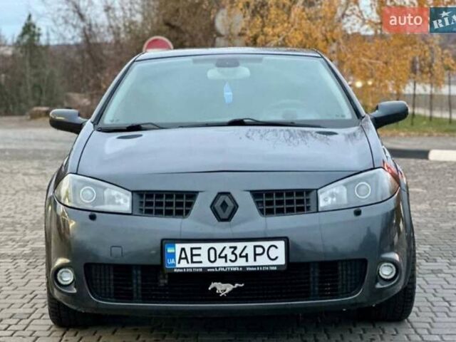Серый Рено Меган, объемом двигателя 1.9 л и пробегом 320 тыс. км за 4100 $, фото 2 на Automoto.ua