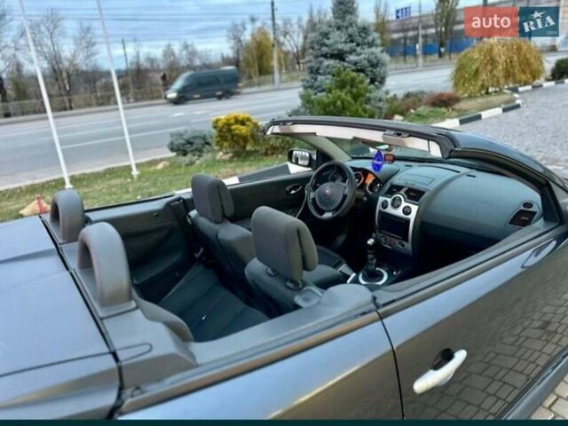 Серый Рено Меган, объемом двигателя 1.9 л и пробегом 320 тыс. км за 4100 $, фото 4 на Automoto.ua