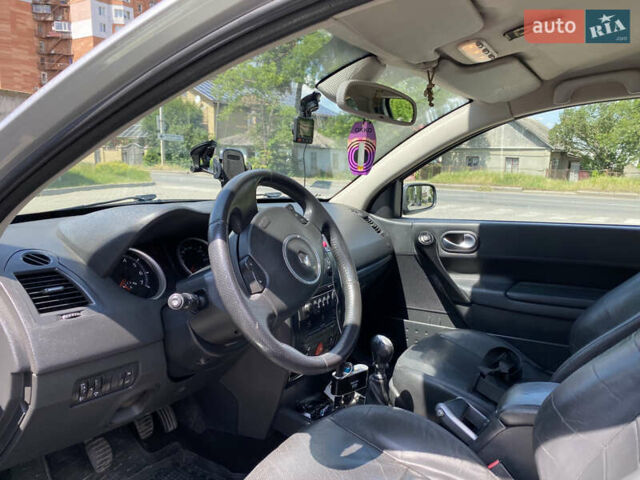 Серый Рено Меган, объемом двигателя 1.9 л и пробегом 262 тыс. км за 4100 $, фото 6 на Automoto.ua