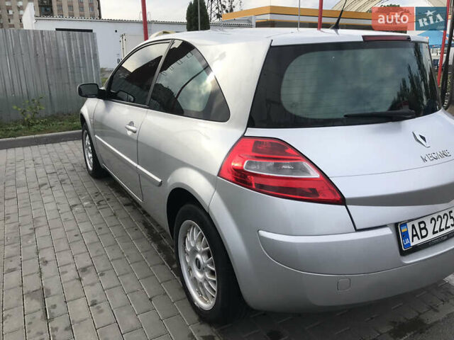 Сірий Рено Меган, об'ємом двигуна 1.6 л та пробігом 270 тис. км за 3500 $, фото 7 на Automoto.ua