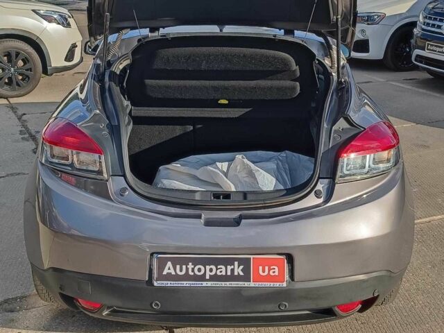 Рено Меган 2009 в Харькове на Automoto.ua Серый Рено Меган, объемом двигателя 1.9 л и пробегом 151 тыс. км за 6690 $, фото 11 на Automoto.ua