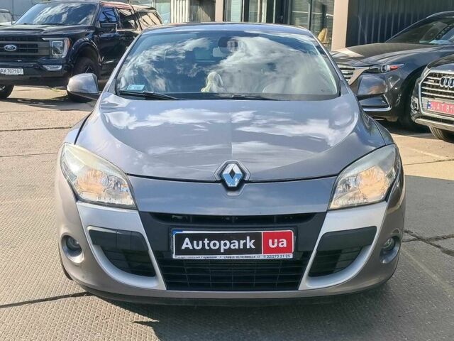 Рено Меган 2009 в Харькове на Automoto.ua Серый Рено Меган, объемом двигателя 1.9 л и пробегом 151 тыс. км за 6690 $, фото 1 на Automoto.ua