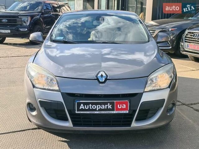 Рено Меган 2009 в Харькове на Automoto.ua Серый Рено Меган, объемом двигателя 1.9 л и пробегом 151 тыс. км за 7390 $, фото 2 на Automoto.ua