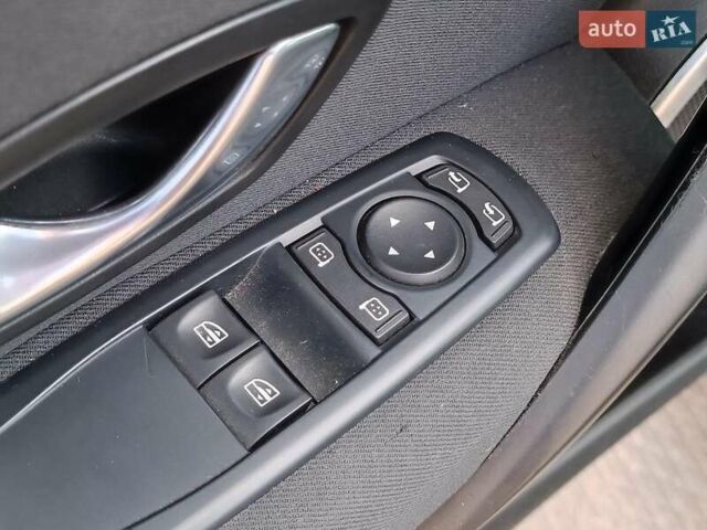 Рено Меган 2009 в Харькове на Automoto.ua Серый Рено Меган, объемом двигателя 1.9 л и пробегом 151 тыс. км за 7390 $, фото 18 на Automoto.ua