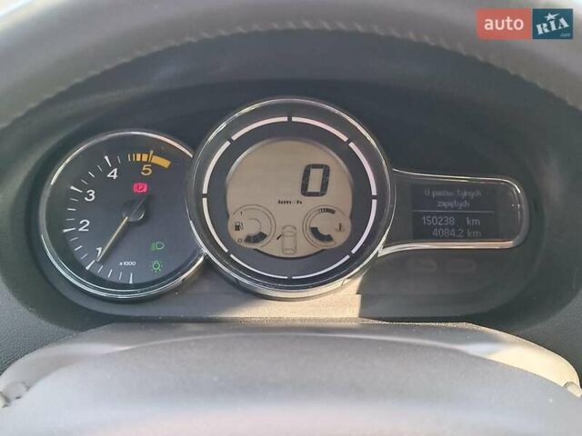 Рено Меган 2009 в Харькове на Automoto.ua Серый Рено Меган, объемом двигателя 1.9 л и пробегом 151 тыс. км за 7390 $, фото 21 на Automoto.ua