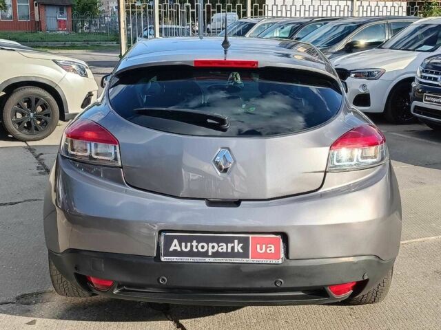 Рено Меган 2009 в Харькове на Automoto.ua Серый Рено Меган, объемом двигателя 1.9 л и пробегом 151 тыс. км за 6690 $, фото 8 на Automoto.ua