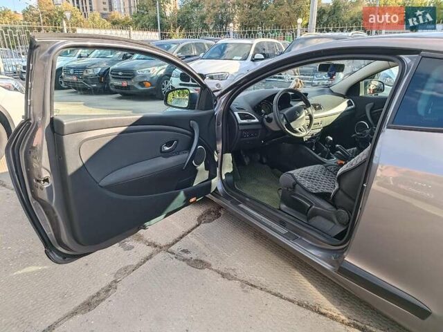 Рено Меган 2009 в Харькове на Automoto.ua Серый Рено Меган, объемом двигателя 1.9 л и пробегом 151 тыс. км за 7390 $, фото 14 на Automoto.ua