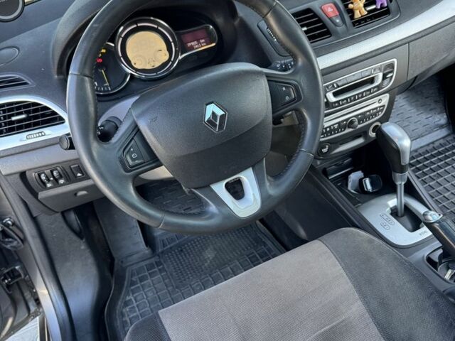 Серый Рено Меган, объемом двигателя 1.5 л и пробегом 290 тыс. км за 6800 $, фото 3 на Automoto.ua