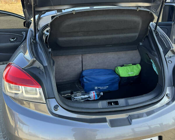 Серый Рено Меган, объемом двигателя 1.5 л и пробегом 290 тыс. км за 6800 $, фото 7 на Automoto.ua