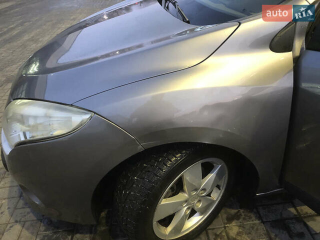 Серый Рено Меган, объемом двигателя 1.5 л и пробегом 242 тыс. км за 5200 $, фото 11 на Automoto.ua