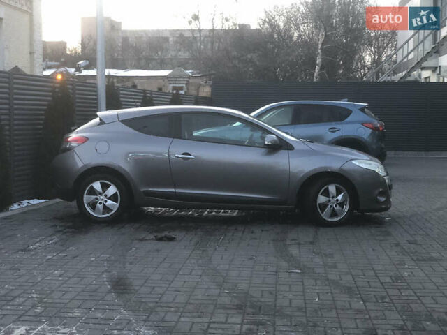 Серый Рено Меган, объемом двигателя 1.5 л и пробегом 242 тыс. км за 5200 $, фото 5 на Automoto.ua