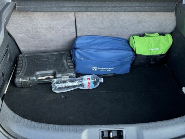 Серый Рено Меган, объемом двигателя 1.5 л и пробегом 290 тыс. км за 6800 $, фото 6 на Automoto.ua