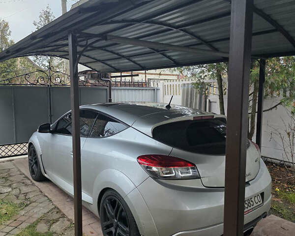 Серый Рено Меган, объемом двигателя 2 л и пробегом 120 тыс. км за 14900 $, фото 1 на Automoto.ua