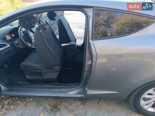 Сірий Рено Меган, об'ємом двигуна 1.6 л та пробігом 166 тис. км за 7200 $, фото 9 на Automoto.ua