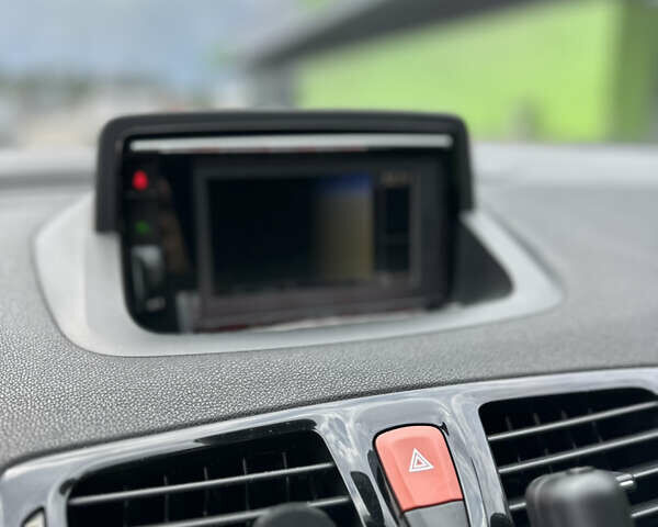 Серый Рено Меган, объемом двигателя 1.87 л и пробегом 170 тыс. км за 7000 $, фото 11 на Automoto.ua