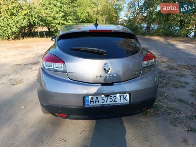 Сірий Рено Меган, об'ємом двигуна 1.6 л та пробігом 166 тис. км за 7200 $, фото 6 на Automoto.ua