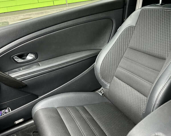 Серый Рено Меган, объемом двигателя 1.87 л и пробегом 170 тыс. км за 7000 $, фото 4 на Automoto.ua