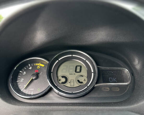 Серый Рено Меган, объемом двигателя 1.87 л и пробегом 170 тыс. км за 7000 $, фото 12 на Automoto.ua