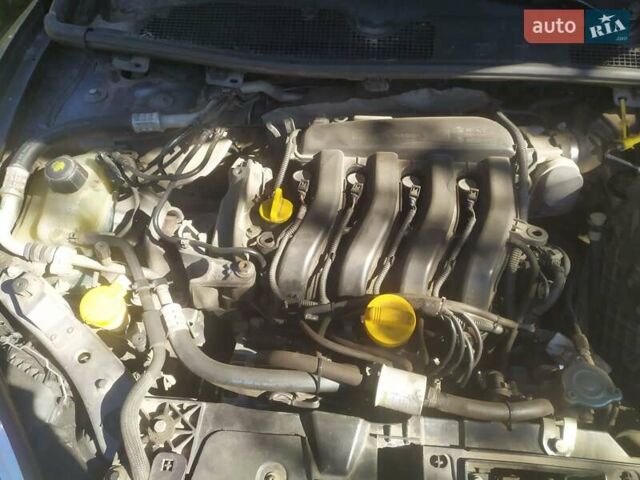 Сірий Рено Меган, об'ємом двигуна 1.6 л та пробігом 166 тис. км за 7200 $, фото 23 на Automoto.ua